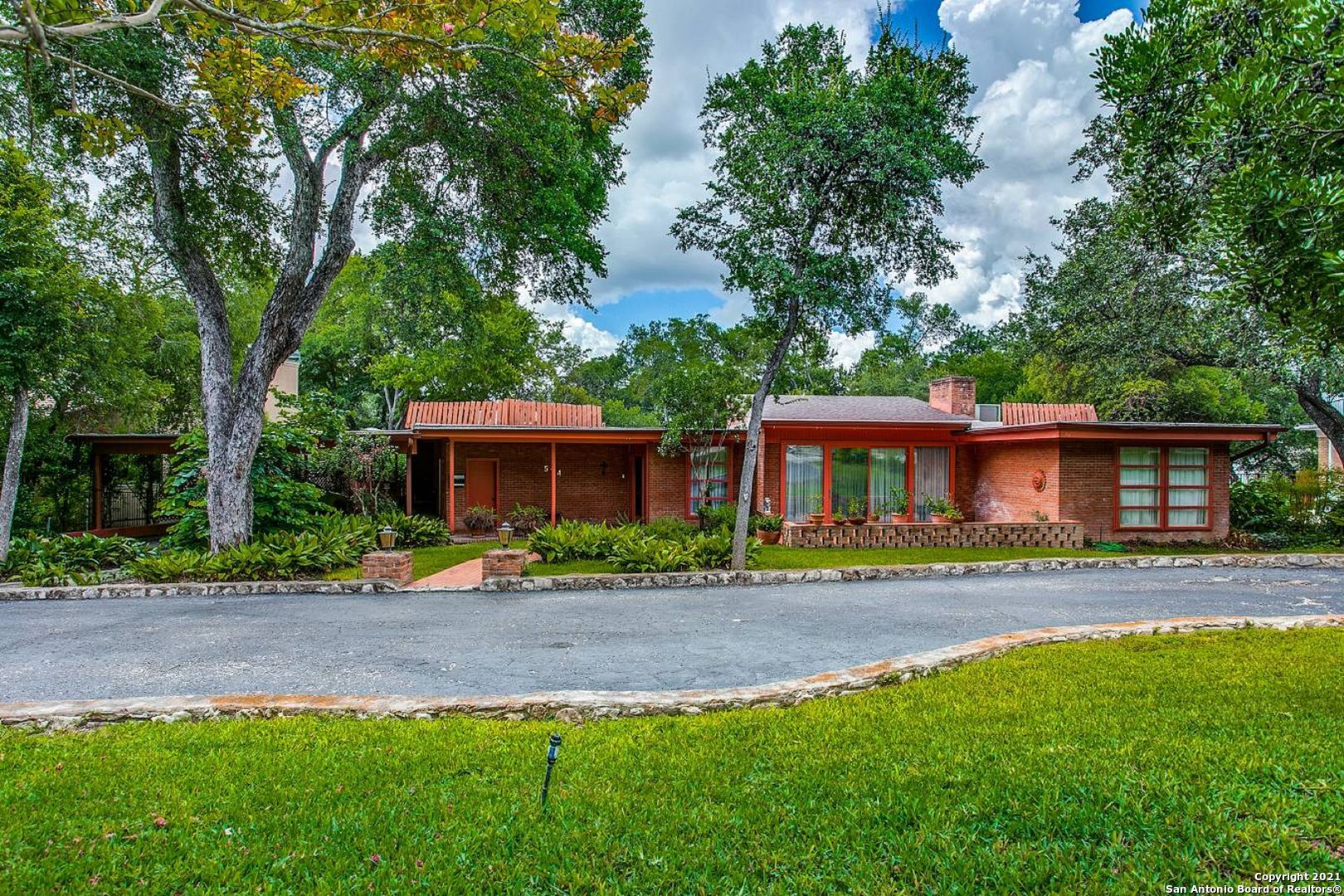 524 E Mandalay Drive Olmos Park TX 78212