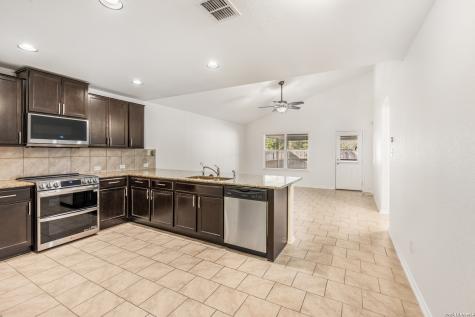 1803 Emerald Edge San Antonio TX 78245
