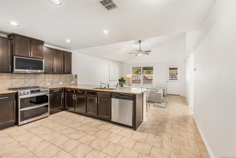 1803 Emerald Edge San Antonio TX 78245