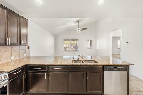 1803 Emerald Edge San Antonio TX 78245