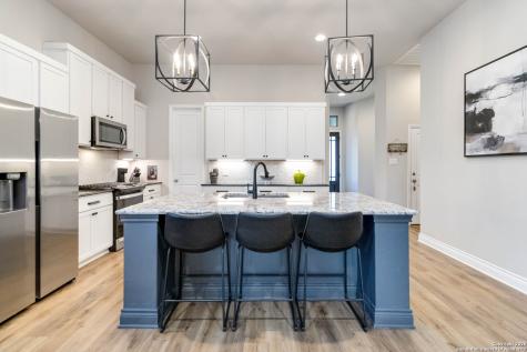 1030 Cadogan Squire San Antonio TX 78260