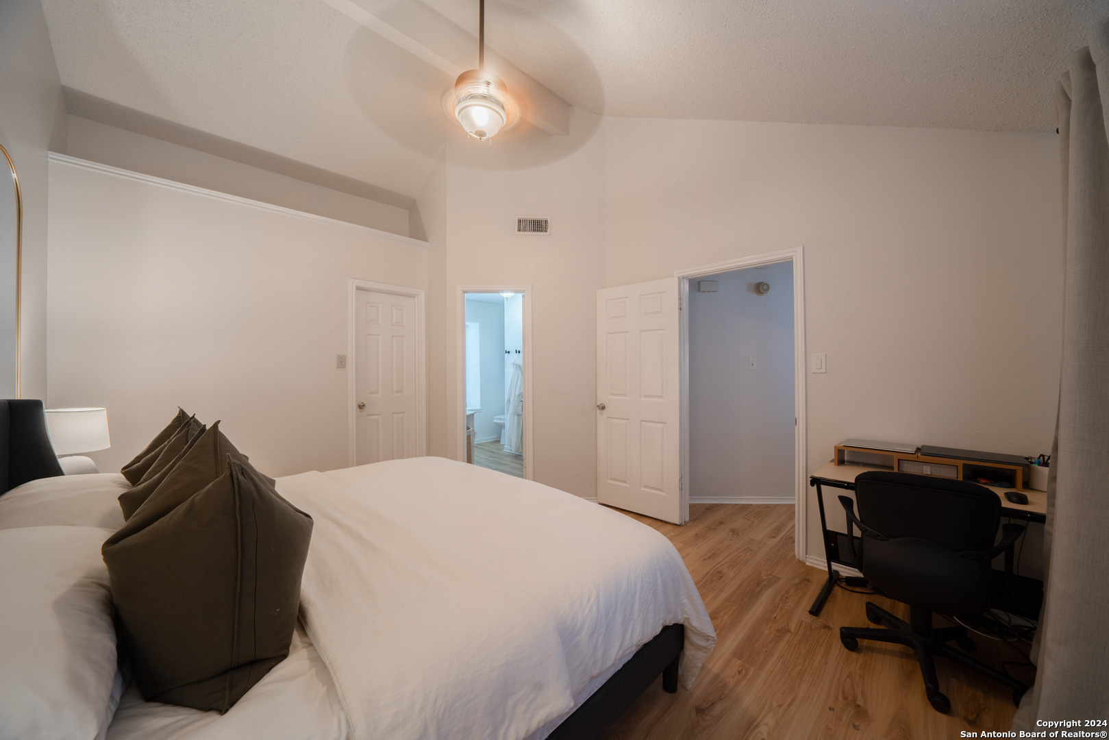 8027 Forest Bridge Live Oak TX 78233