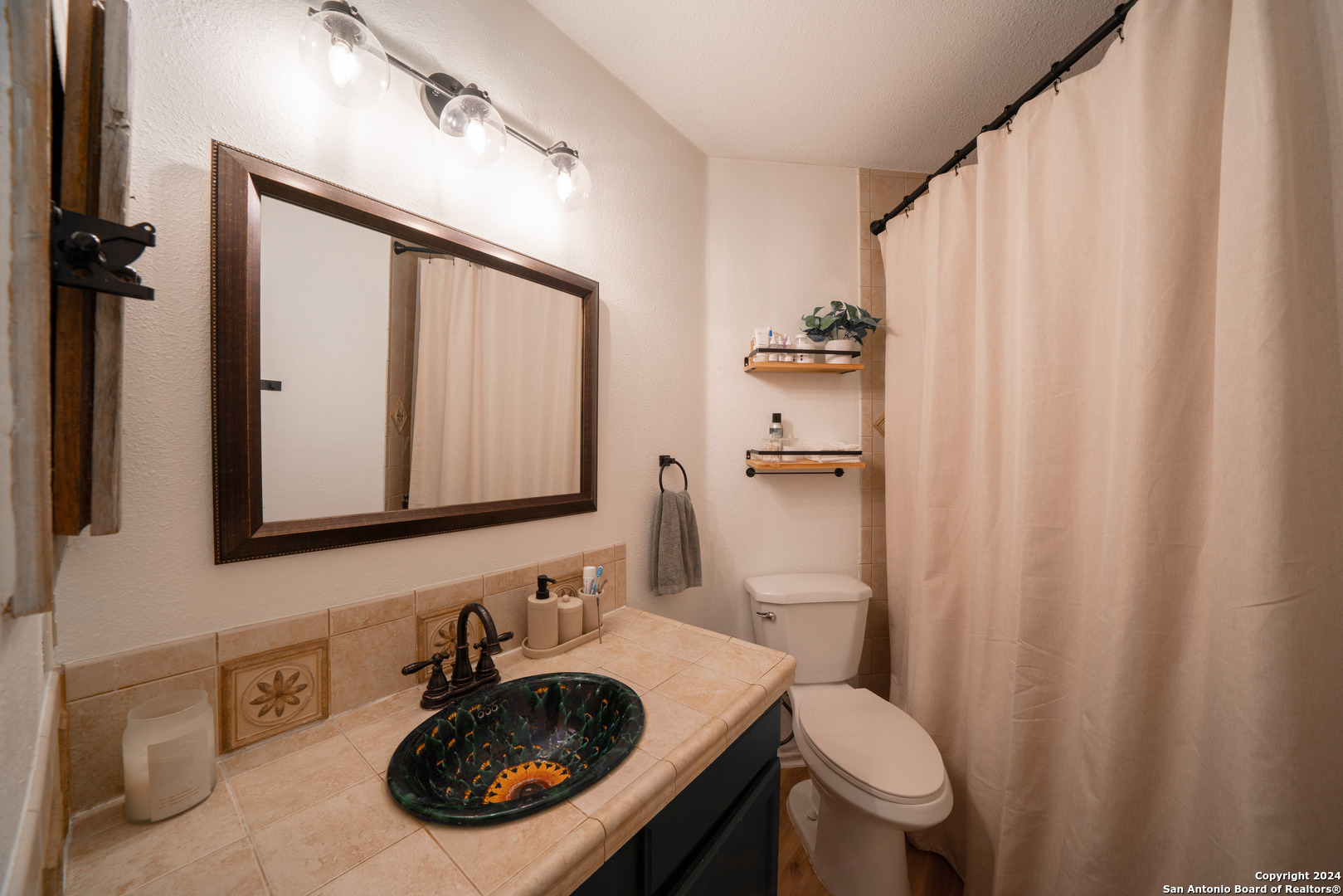 8027 Forest Bridge Live Oak TX 78233