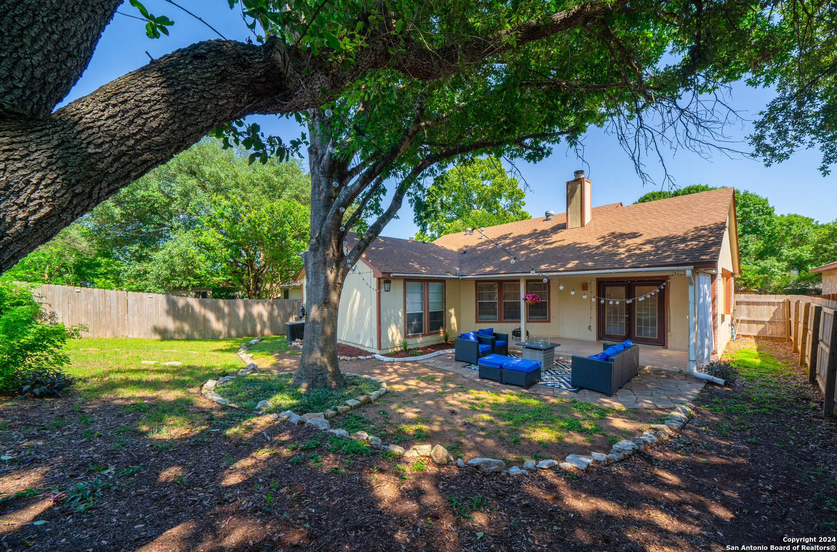 8027 Forest Bridge Live Oak TX 78233