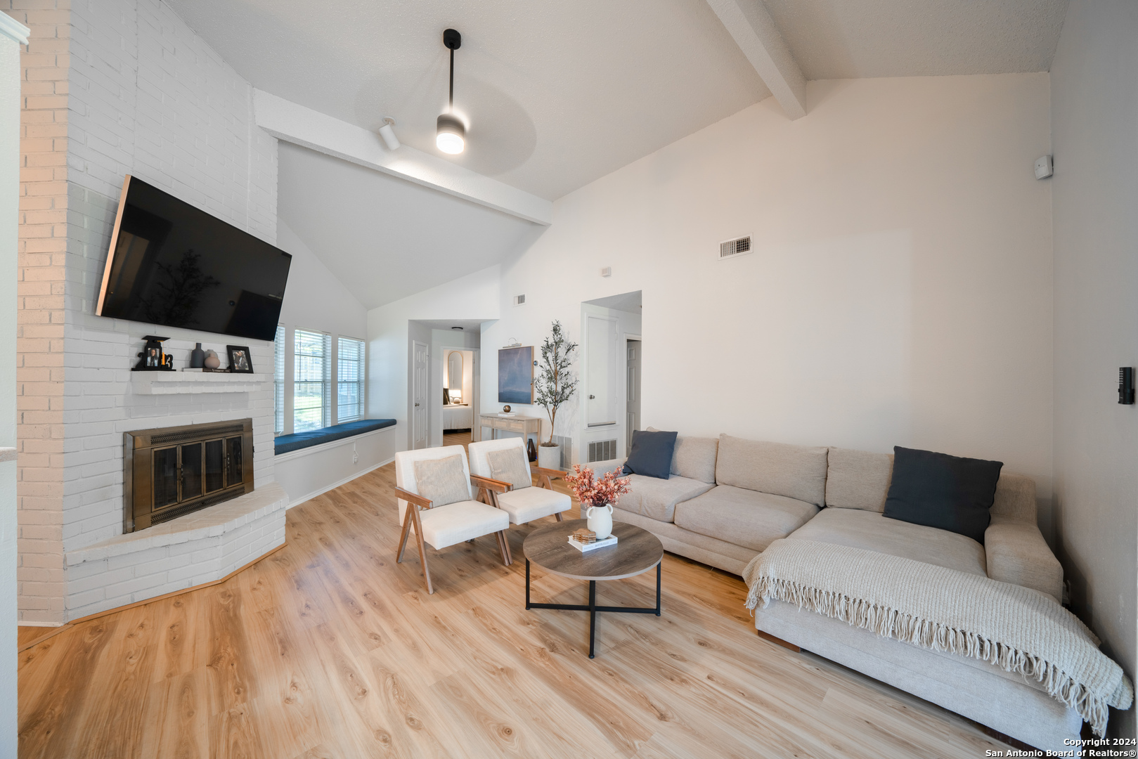 8027 Forest Bridge Live Oak TX 78233