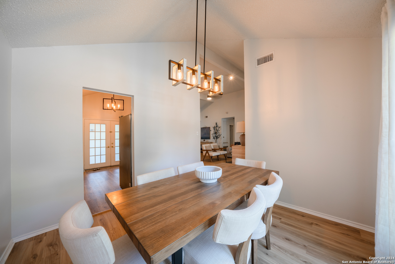 8027 Forest Bridge Live Oak TX 78233