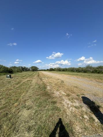 2337 Paisano Trail Beeville TX 78102