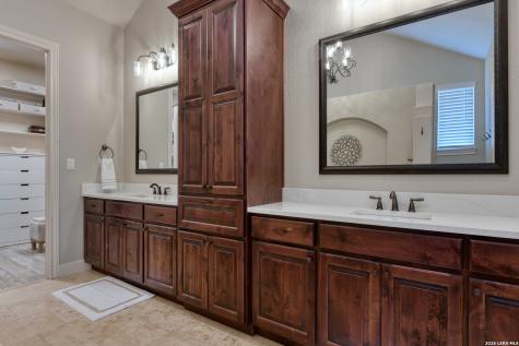 14562 Iron Horse Way Helotes TX 78023