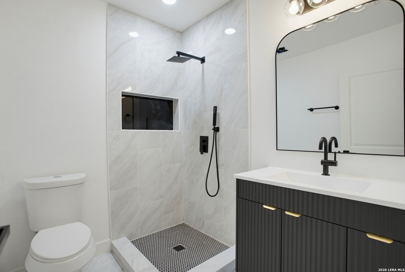 146 Larchmont San Antonio TX 78209