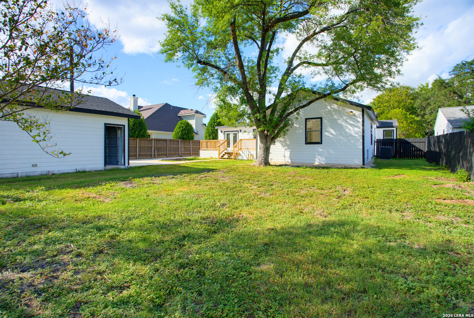 146 Larchmont San Antonio TX 78209