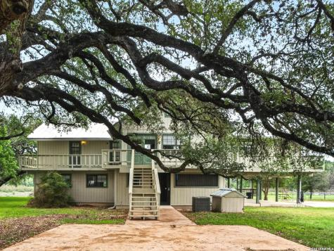 199 Lakeshore Drive S Bandera TX 78003