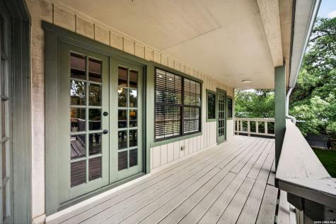 199 Lakeshore Drive S Bandera TX 78003