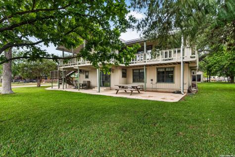 199 Lakeshore Drive S Bandera TX 78003