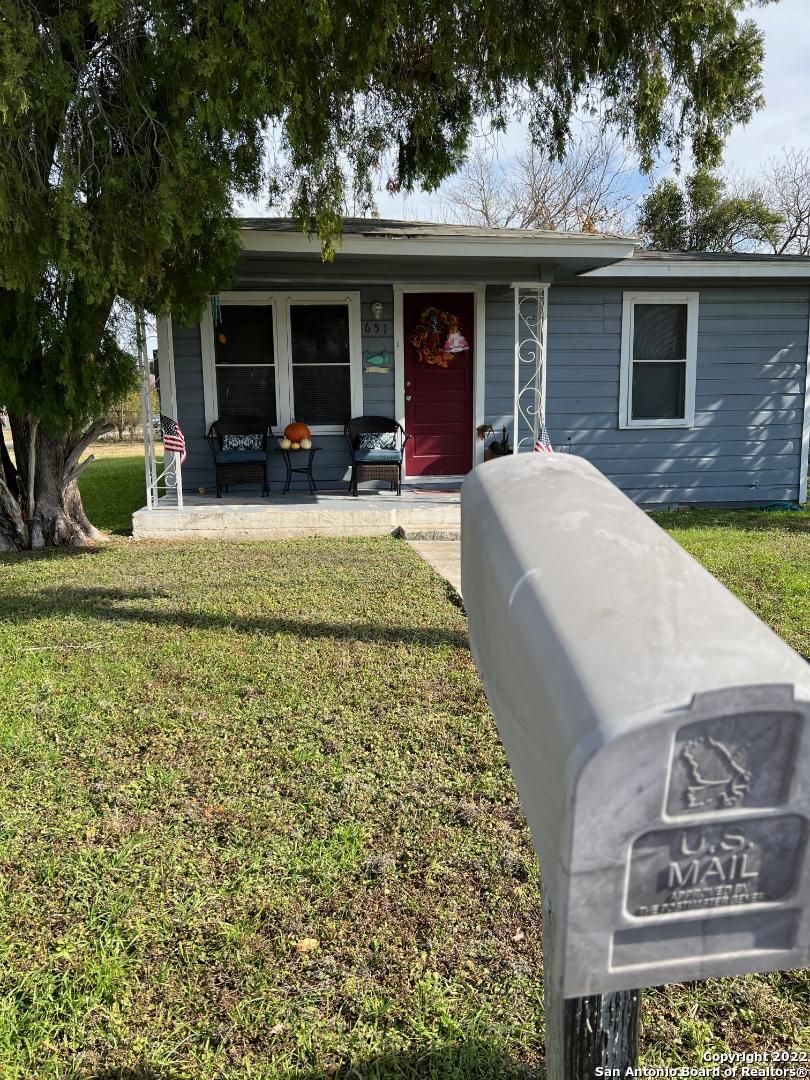 651 Dolle Avenue Seguin TX 78155