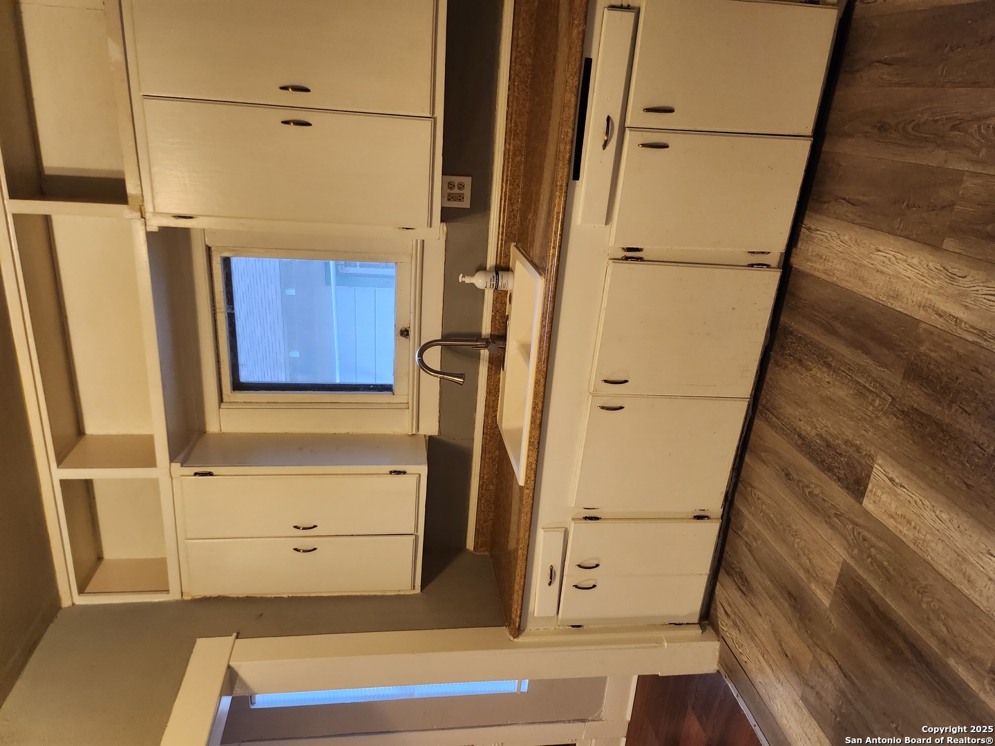1137 W Magnolia San Antonio TX 78201