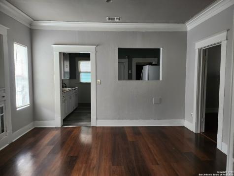 1137 W Magnolia San Antonio TX 78201