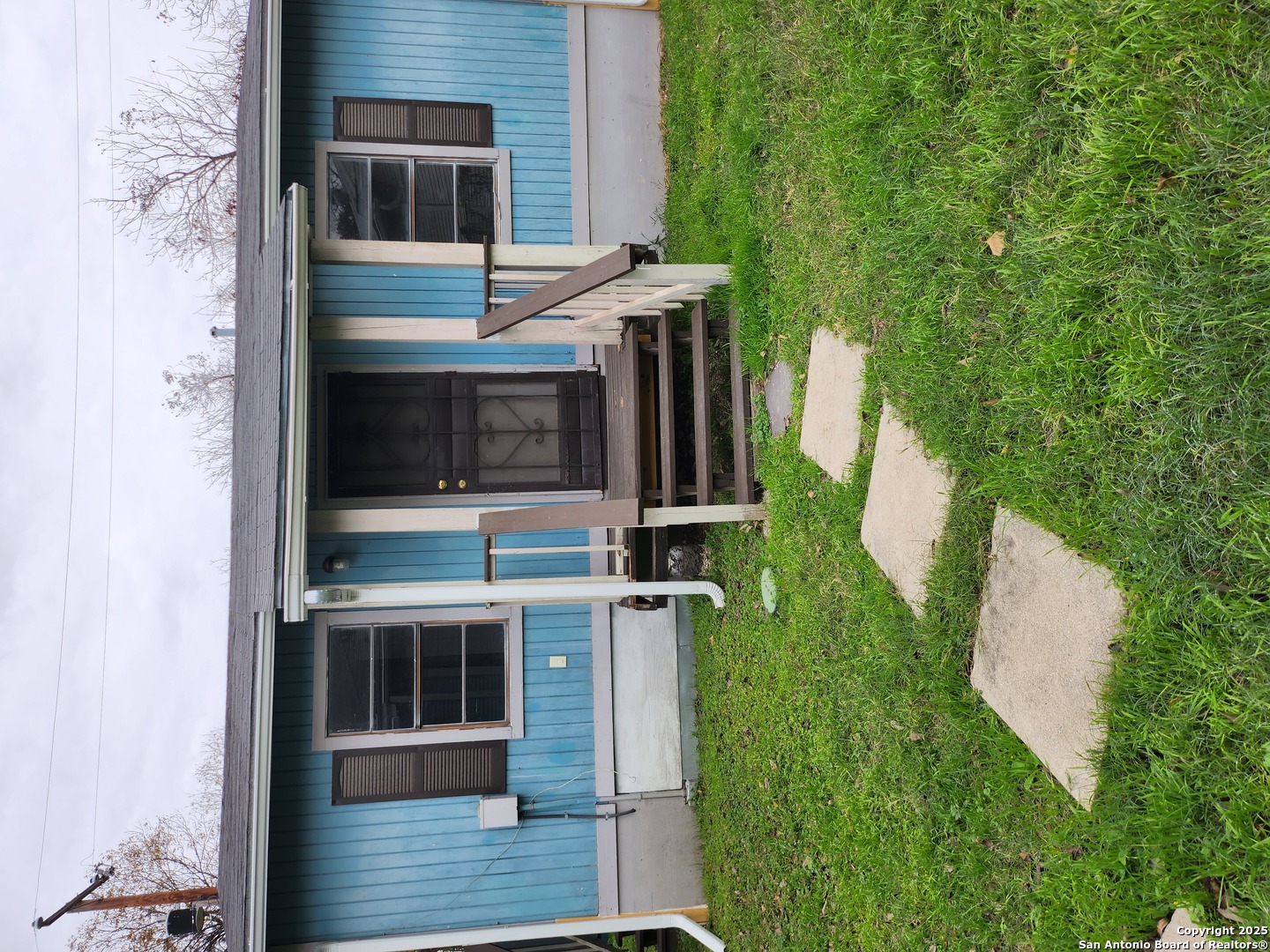 1137 W Magnolia San Antonio TX 78201