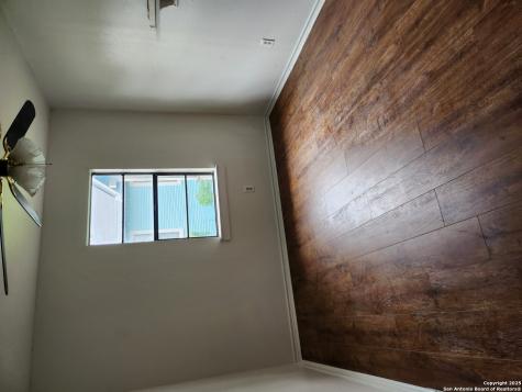 1137 W Magnolia San Antonio TX 78201