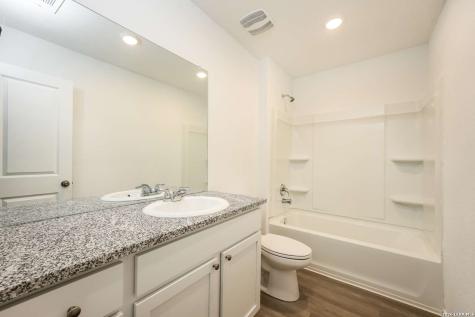 10415 Mcclintock Converse TX 78109