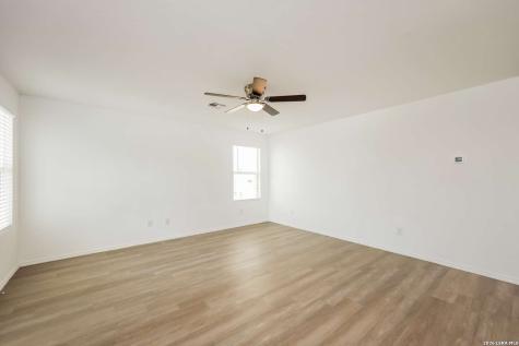 10415 Mcclintock Converse TX 78109