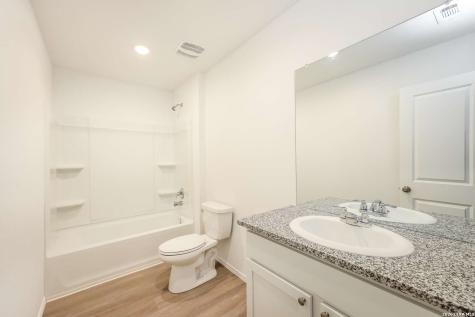 10415 Mcclintock Converse TX 78109