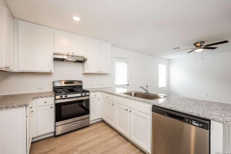 10415 Mcclintock Converse TX 78109
