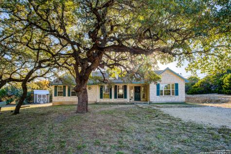132 Forest Oaks Lane Lakehills TX 78063