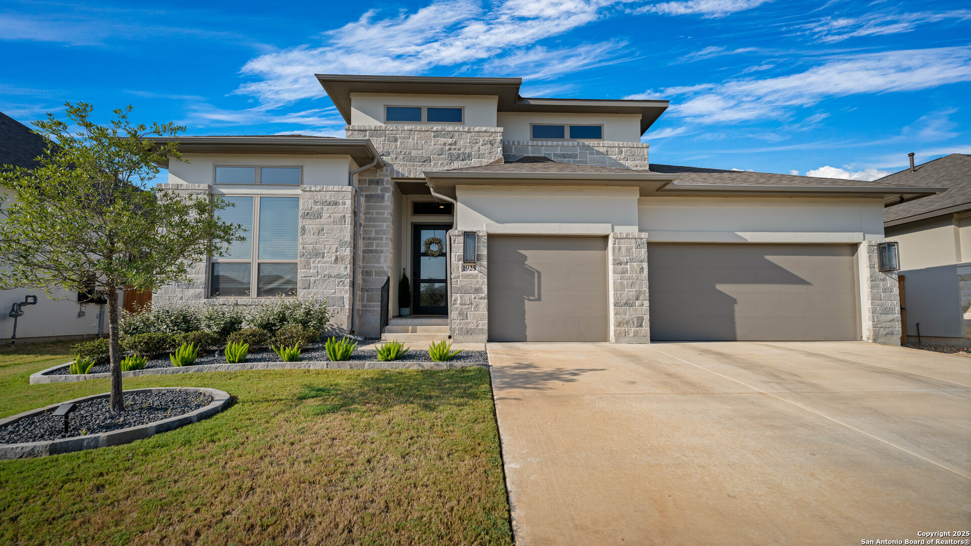 1925 Luna New Braunfels TX 78132
