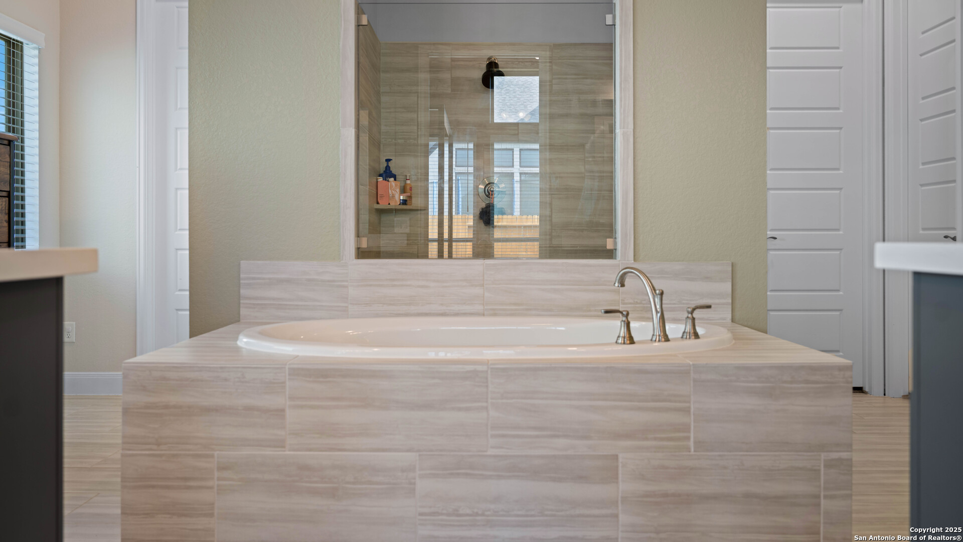 1925 Luna New Braunfels TX 78132