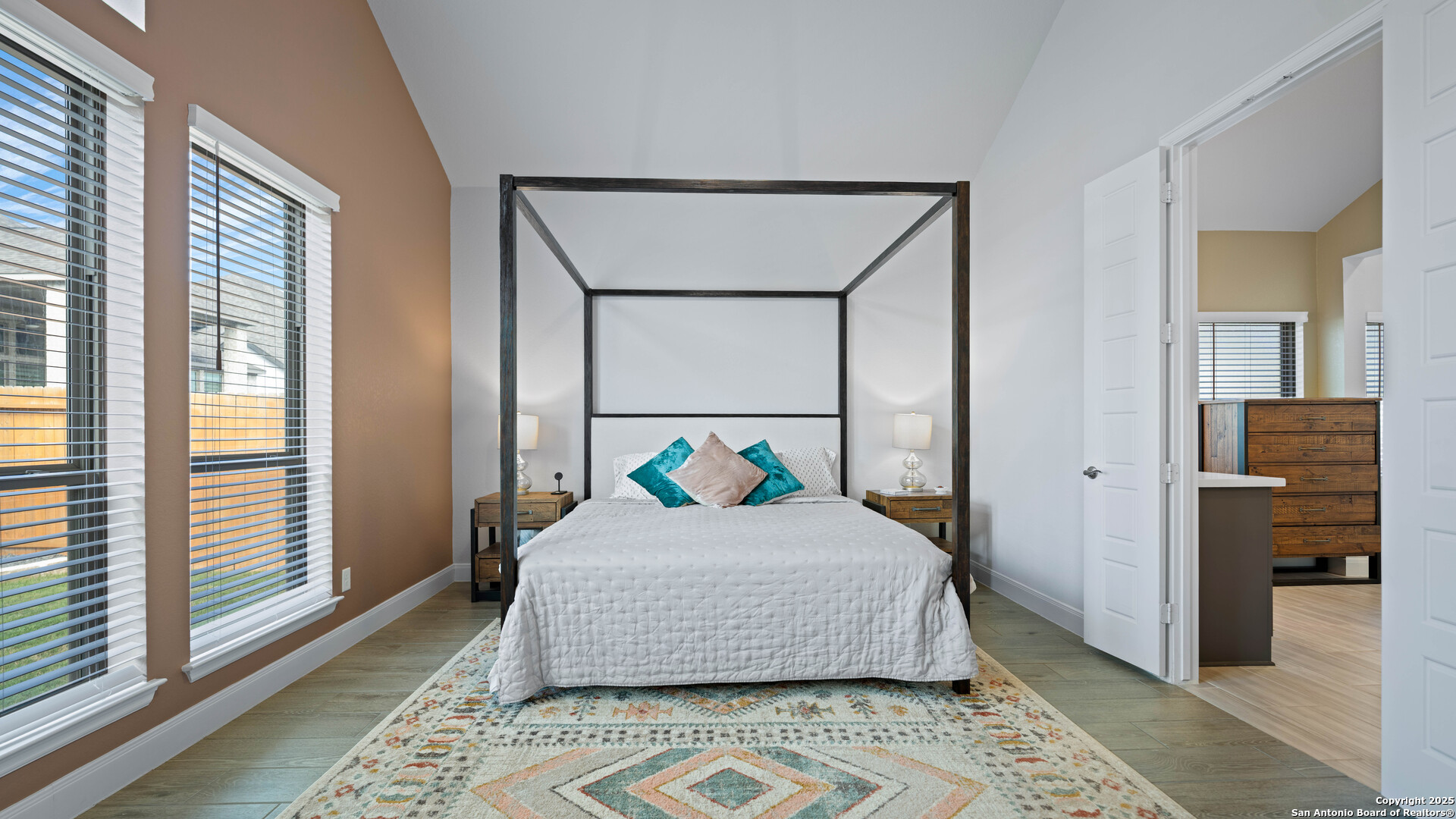 1925 Luna New Braunfels TX 78132