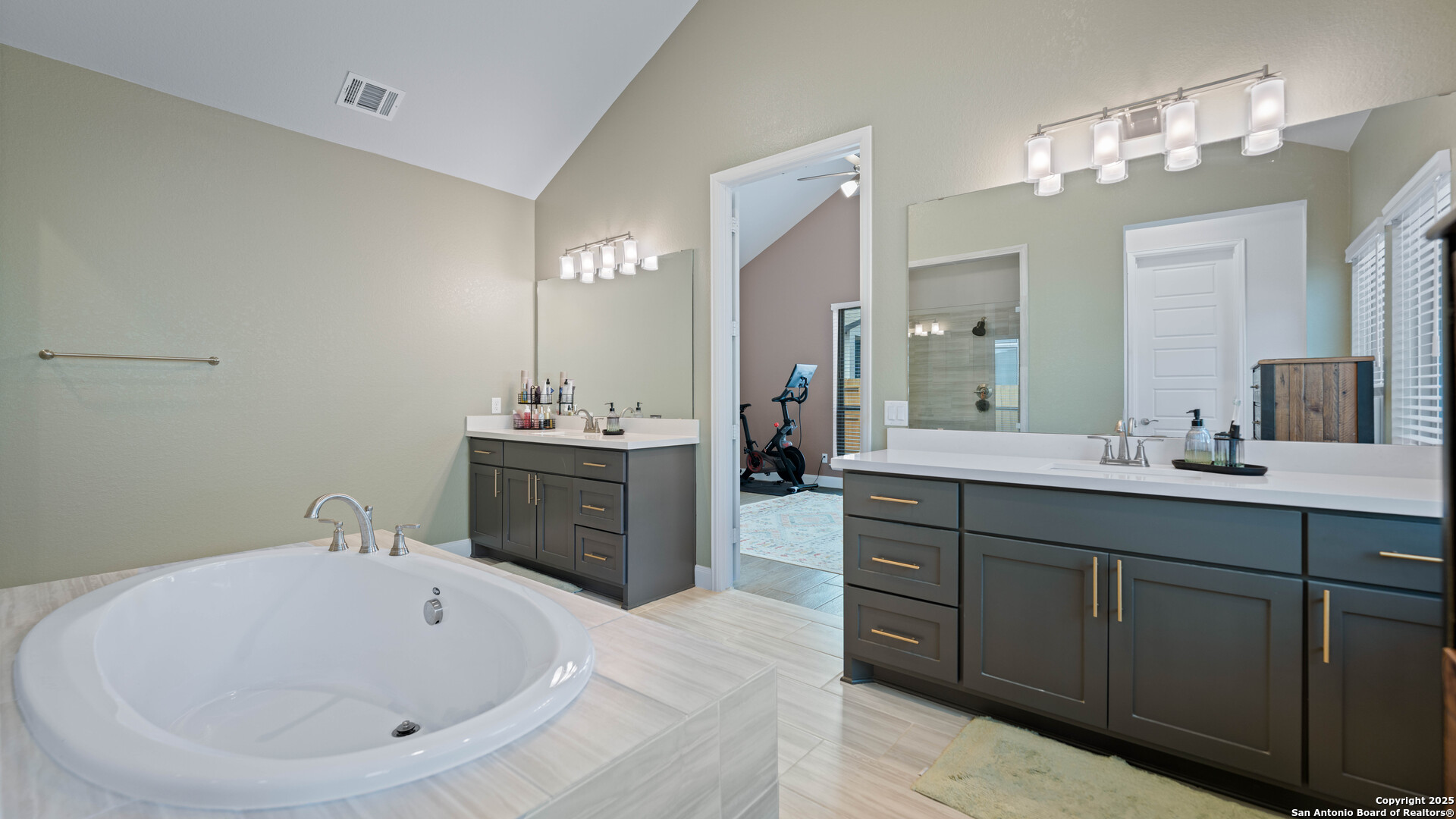 1925 Luna New Braunfels TX 78132