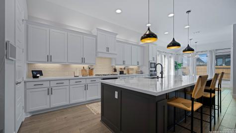 1925 Luna New Braunfels TX 78132
