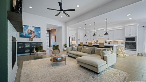 1925 Luna New Braunfels TX 78132