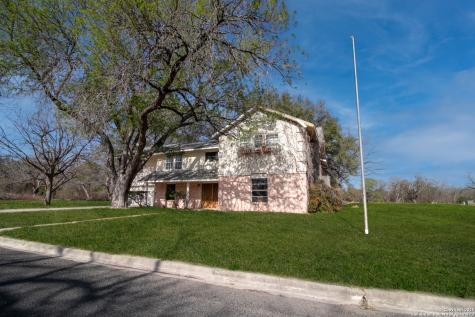 7 Glen Cove Drive Seguin TX 78155