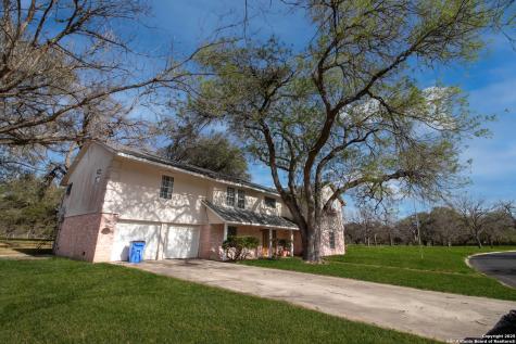 7 Glen Cove Drive Seguin TX 78155