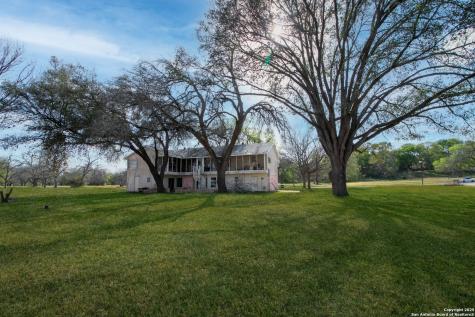 7 Glen Cove Drive Seguin TX 78155