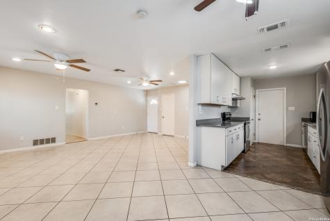 5527 Slattery San Antonio TX 78240