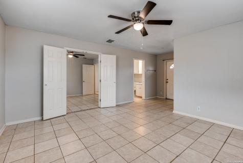 5527 Slattery San Antonio TX 78240