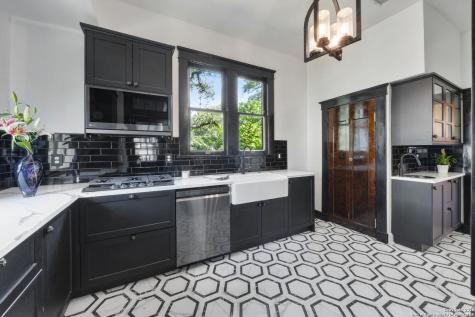 148 E Elsmere San Antonio TX 78212