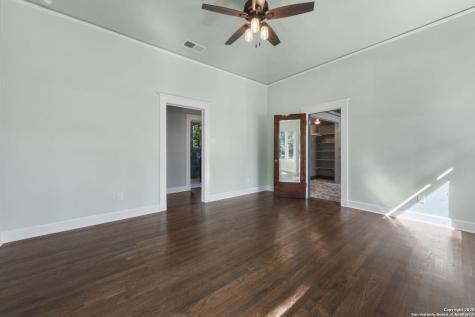 148 E Elsmere San Antonio TX 78212