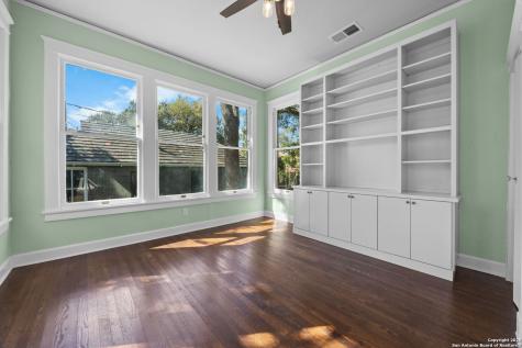 148 E Elsmere San Antonio TX 78212