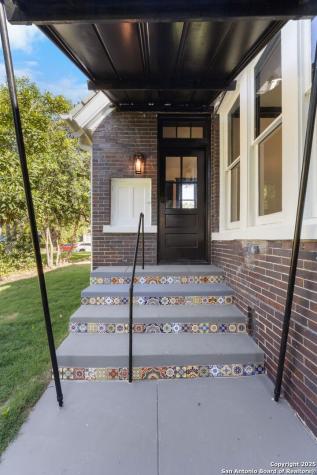 148 E Elsmere San Antonio TX 78212