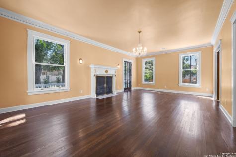 148 E Elsmere San Antonio TX 78212