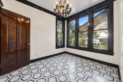 148 E Elsmere San Antonio TX 78212