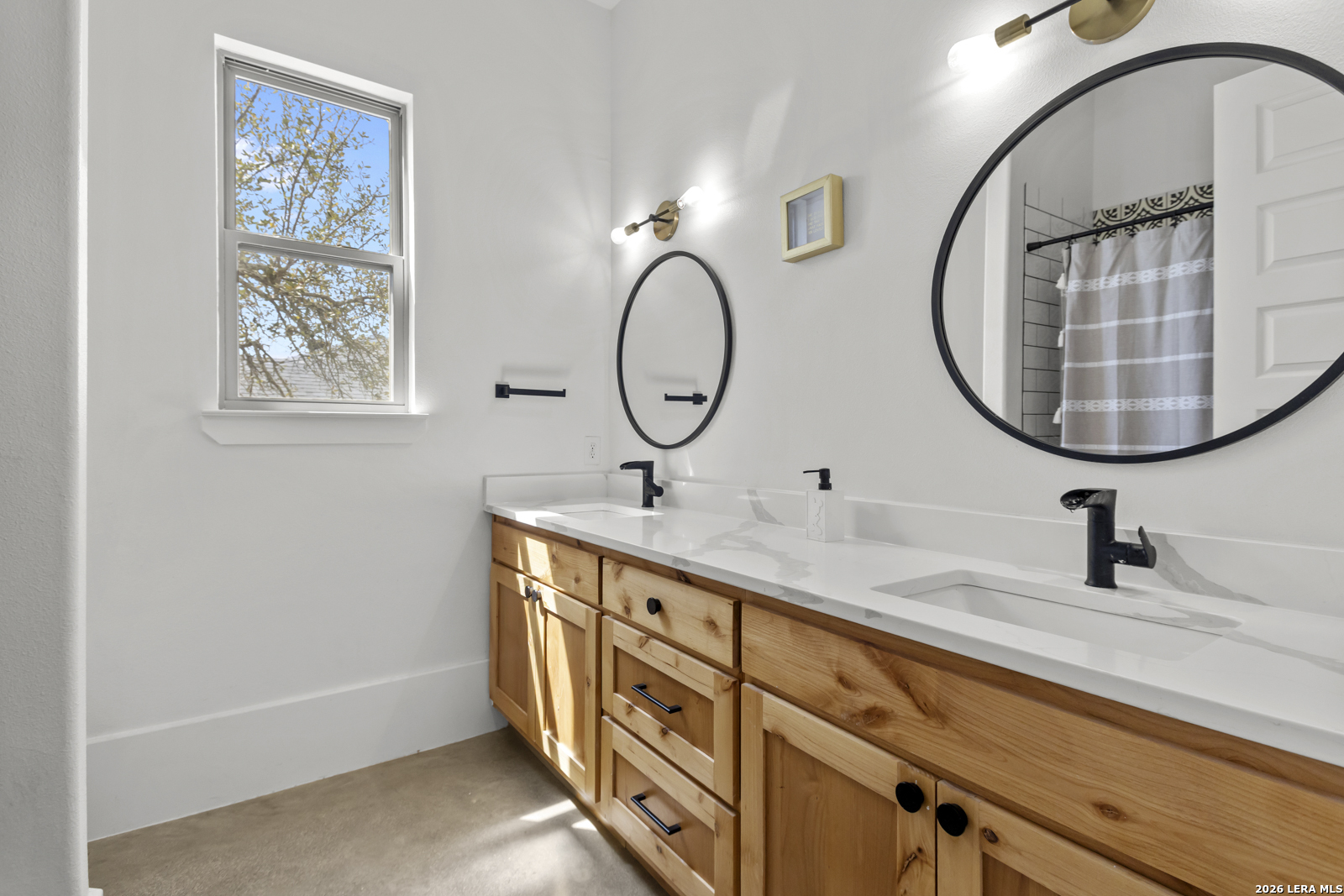 211 Spacious Sky San Antonio TX 78260