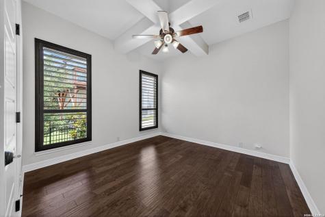310 Majestic Bluff San Antonio TX 78258