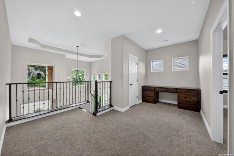 310 Majestic Bluff San Antonio TX 78258
