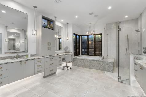 121 Greystone Point Boerne TX 78006