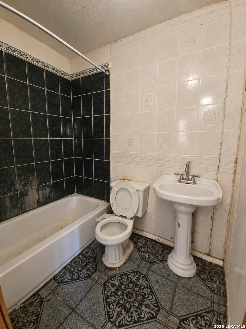 2934 Pitluk Avenue San Antonio TX 78211