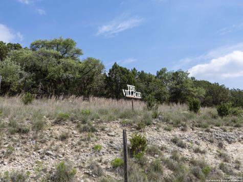 1009 Deerwood Canyon Lake TX 78133